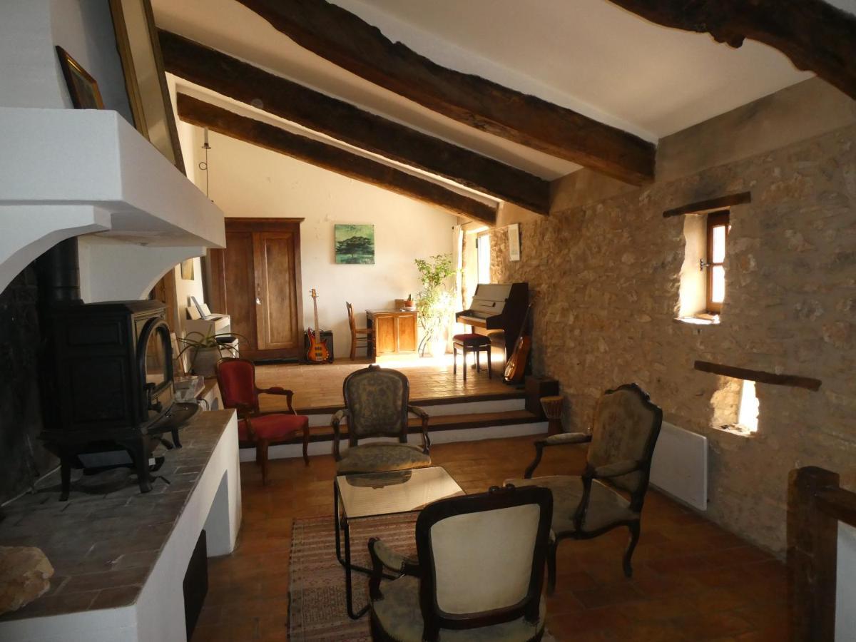 Le Jas Des Aiguiers Hotel Saint-Saturnin-les-Apt Luaran gambar