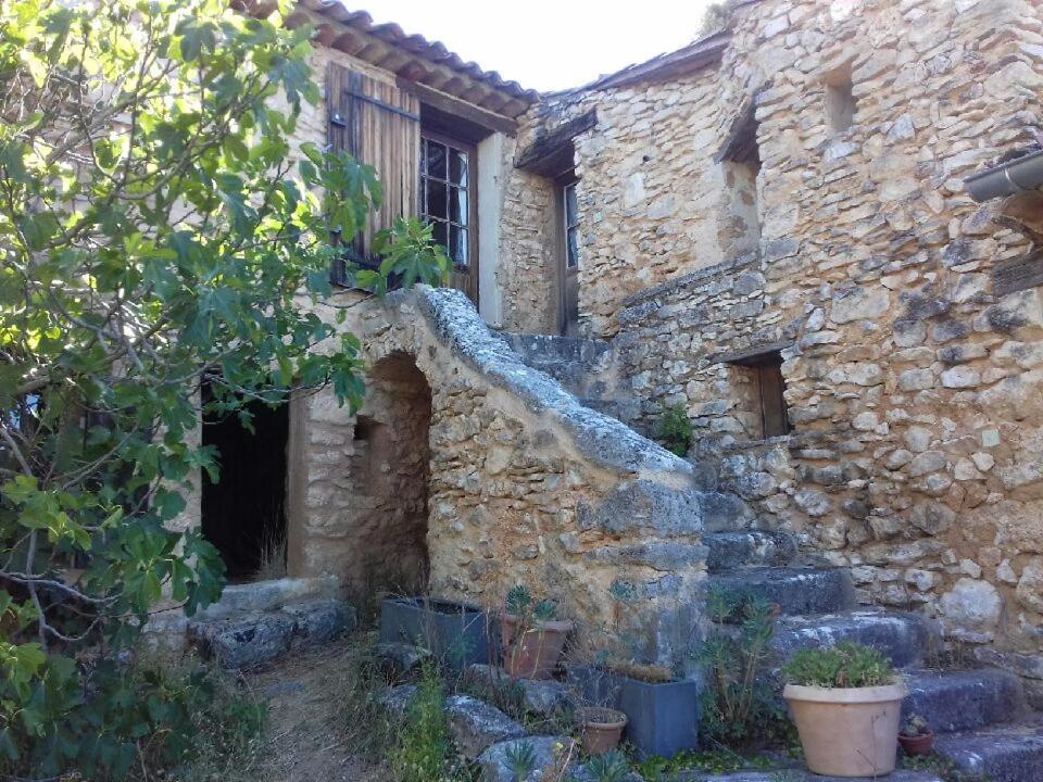 Le Jas Des Aiguiers Hotel Saint-Saturnin-les-Apt Luaran gambar